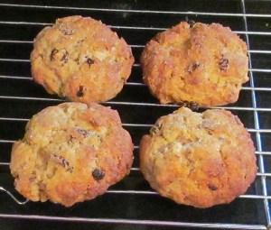 Kim's wholemeal sultana & apricot rock cakes